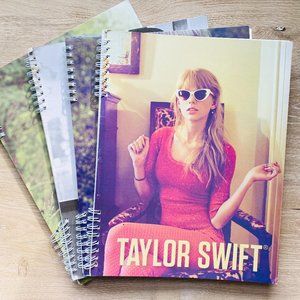 Taylor Swift: Spiral Notebook Set!